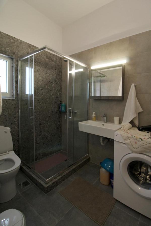 Luxury Flat In Hilton, Central Athens, 3' Metro, Vfm! エクステリア 写真